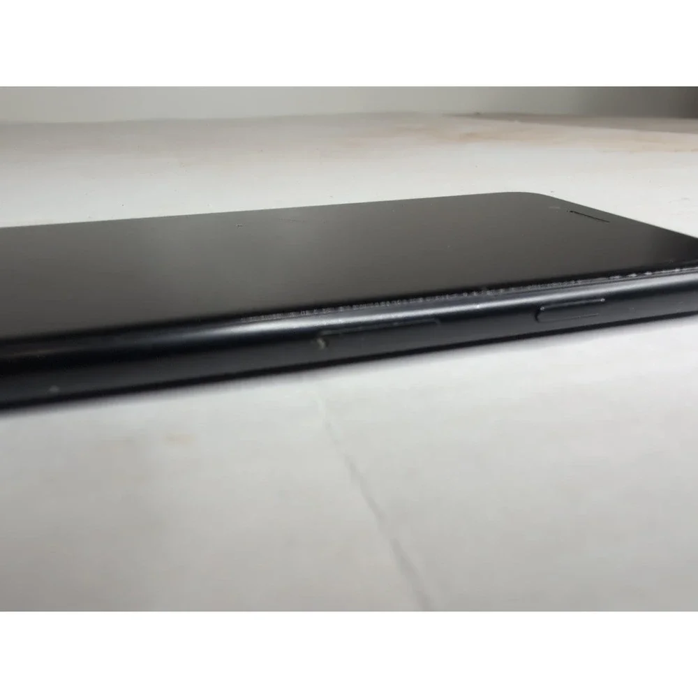 Apple iPhone 7 A1778 32GB Black Touchscreen Smartphone